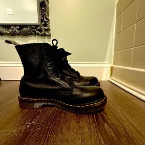 Dr Martens Ladies Pascal Boots. Size 10